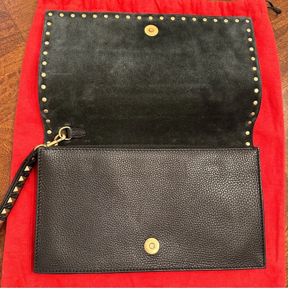 Valentino Garavani Rockstud calfskin leather clutch bag with beaded handle w COA